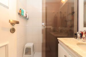 Image 30 - 329398