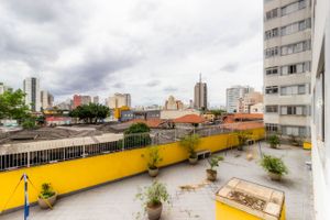 Image 27 - 329400