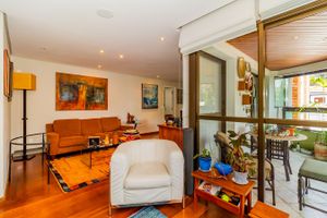 Image 6 - 329511