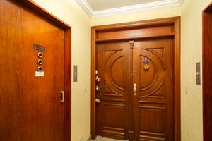 Image 6 - 329693