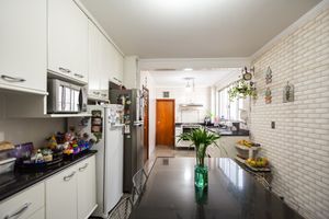 Image 9 - 329693