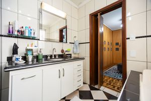 Image 23 - 329693