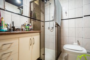 Image 25 - 329693