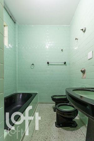 Image 34 - 329741