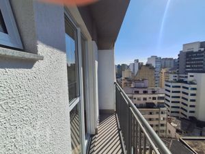 Image 14 - 329758