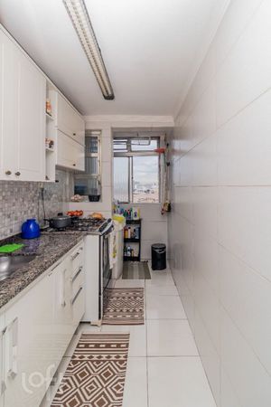 Image 12 - 329940