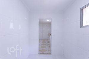 Image 23 - 330000