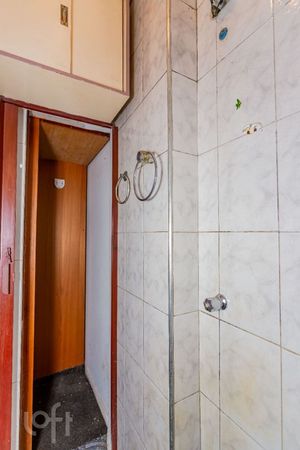 Image 34 - 330090