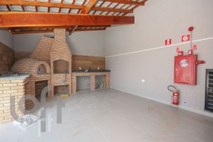 Image 17 - 330094