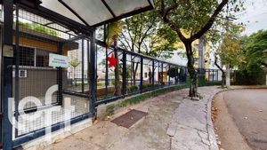 Image 33 - 330255