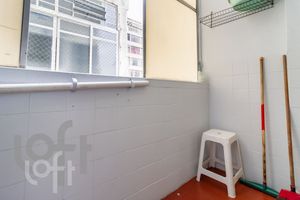 Image 22 - 330645