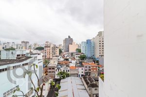 Image 12 - 330645