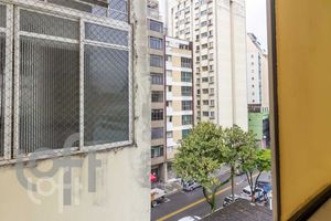 Image 20 - 330645