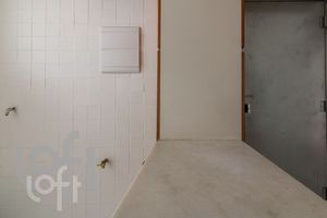Image 47 - 330791
