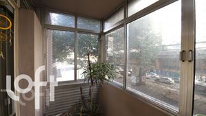 Image 9 - 330806