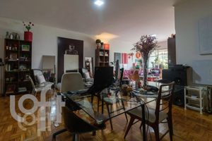 Image 4 - 330850