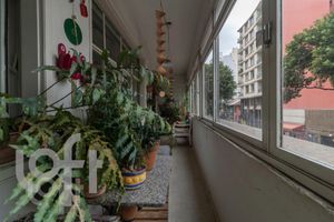 Image 12 - 330850