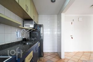 Image 18 - 330978