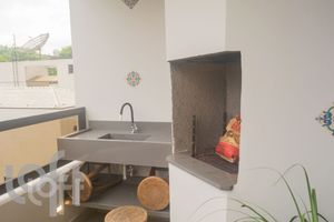 Image 19 - 332030