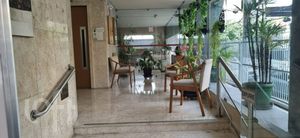 Image 29 - 332042
