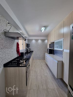 Image 27 - 332044