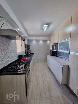 Image 21 - 332044