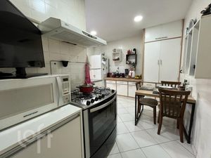 Image 11 - 332064