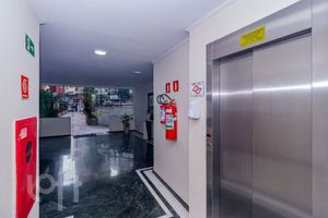 Image 33 - 333133