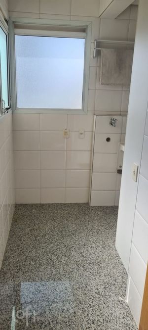 Image 19 - 333590