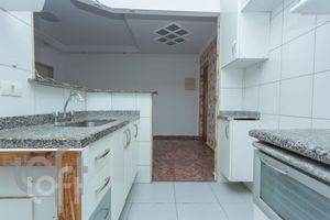 Image 17 - 333682