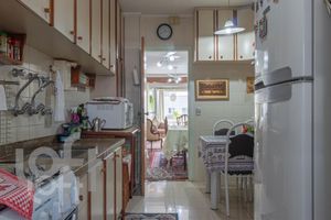 Image 20 - 333912