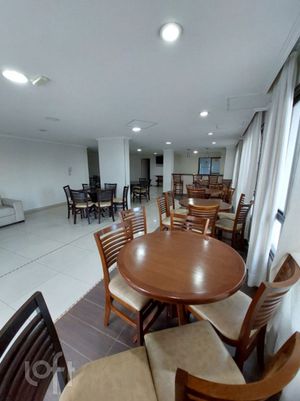 Image 24 - 333915