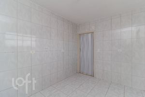 Image 17 - 333948