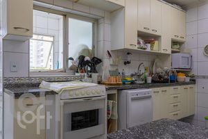 Image 6 - 334060