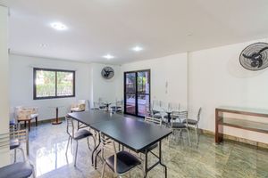 Image 40 - 334073
