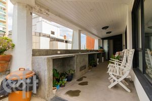 Image 11 - 334193