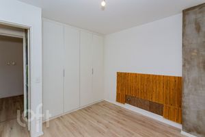 Image 19 - 334385