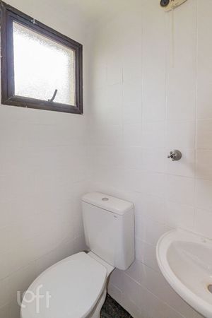 Image 19 - 334550