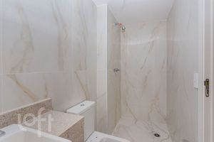 Image 23 - 334558