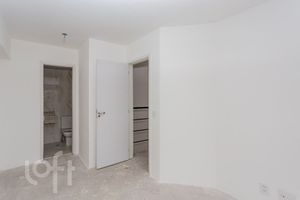 Image 21 - 334558