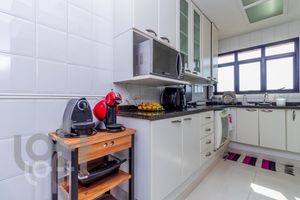Image 27 - 335121