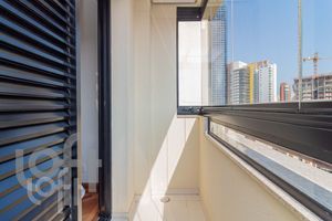 Image 6 - 335121