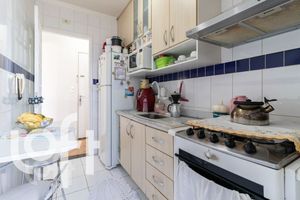 Image 21 - 335597