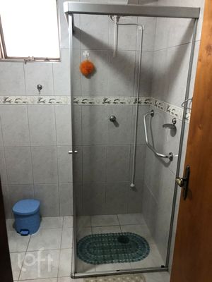 Image 19 - 335748