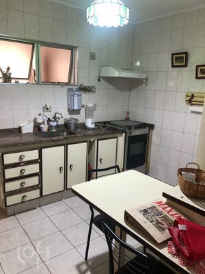 Image 8 - 335748