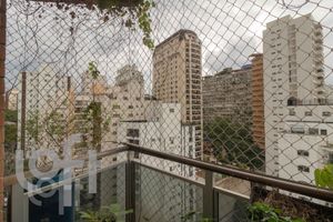 Image 10 - 335793