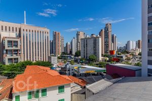 Image 24 - 335982