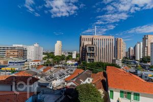 Image 8 - 335982