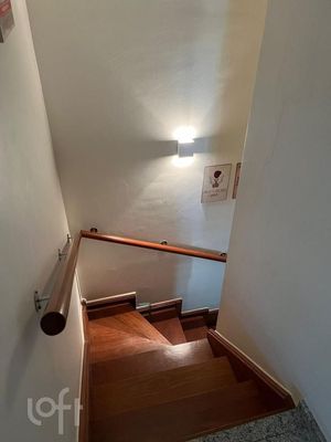 Image 17 - 337692