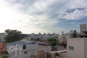 Image 24 - 337697